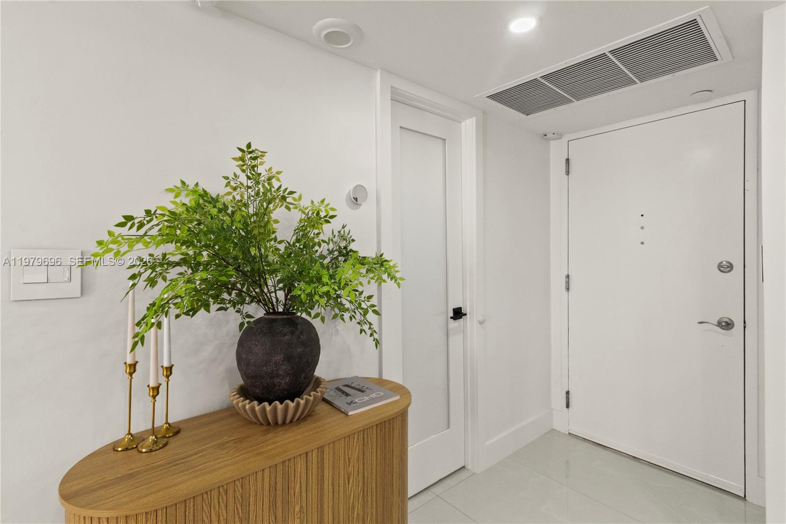 ARLEN BEACH CONDO - Residential