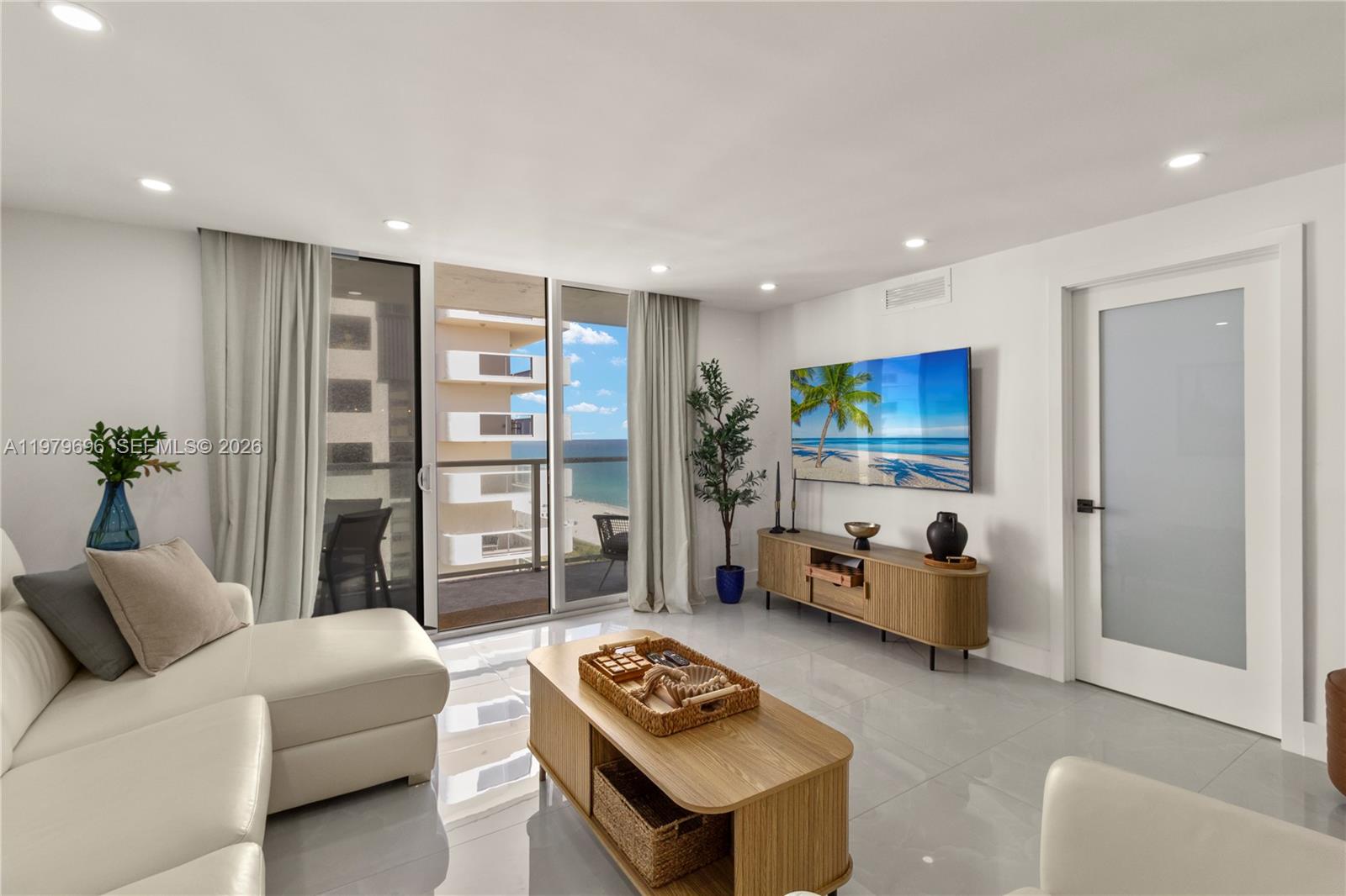 ARLEN BEACH CONDO - Residential