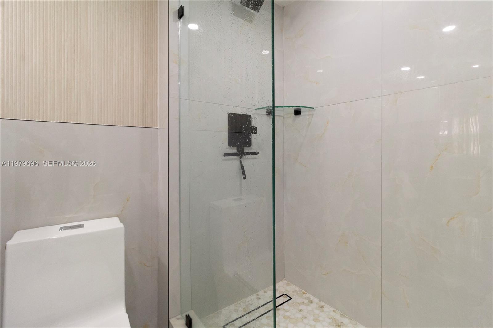 ARLEN BEACH CONDO - Residential