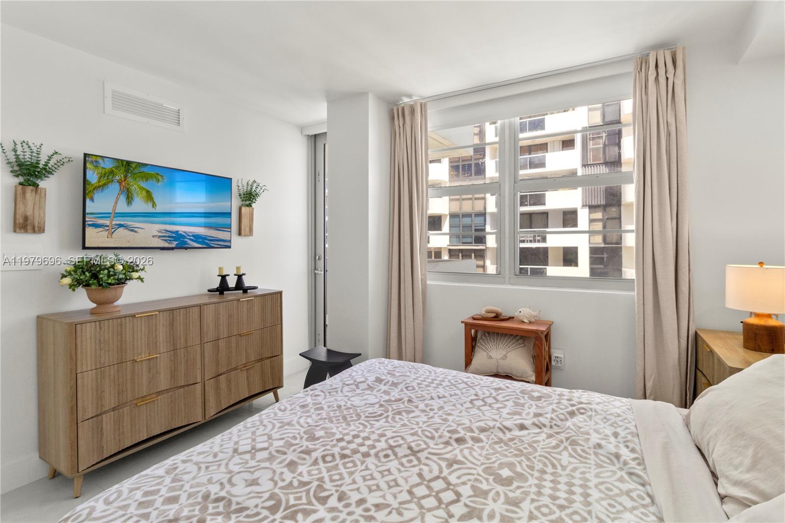 ARLEN BEACH CONDO - Residential