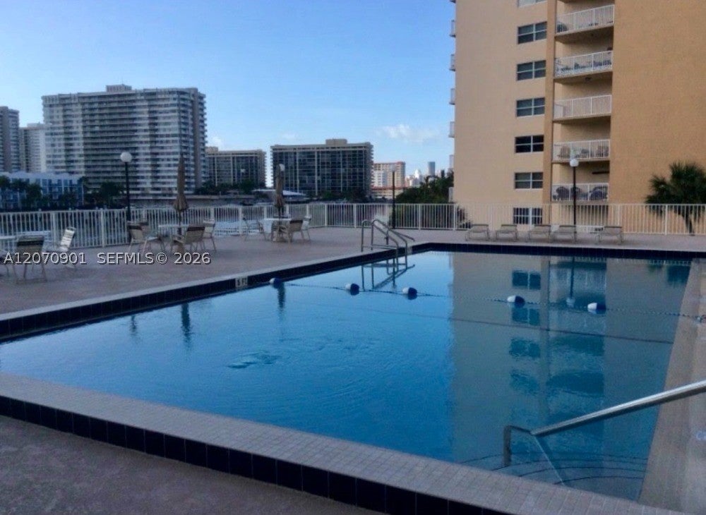 111 Golden Isles Dr E4