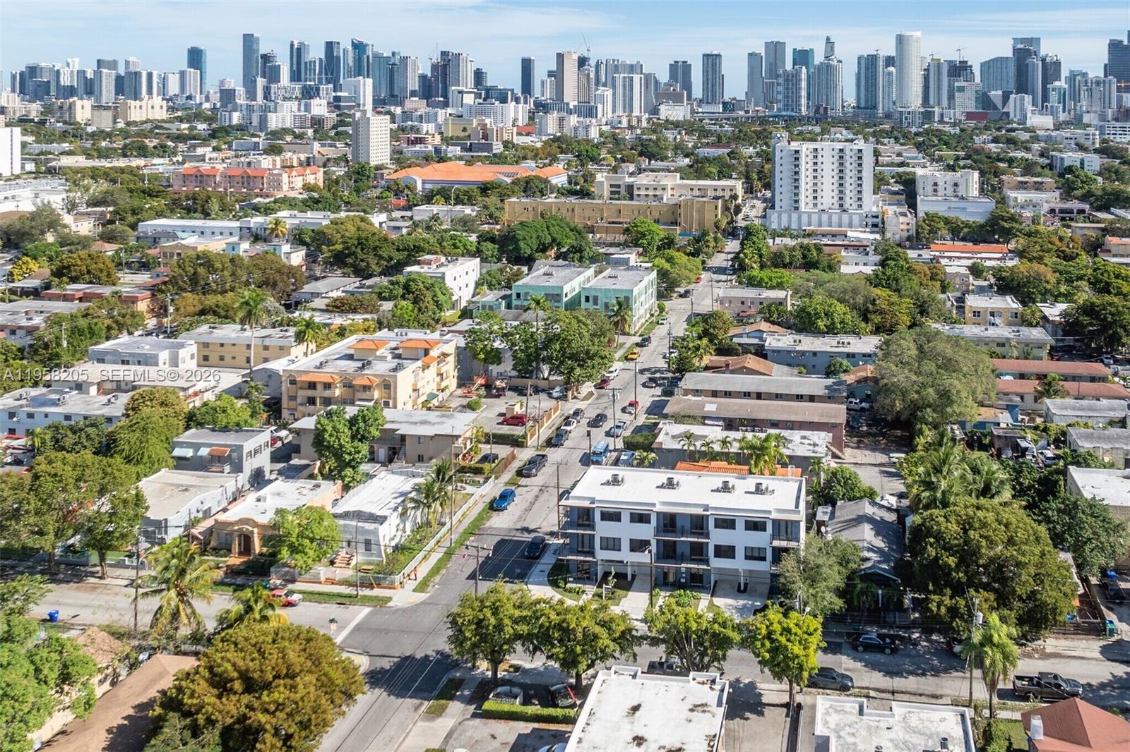 LAWRENCE ESTATES LAND COS - Residential Lease