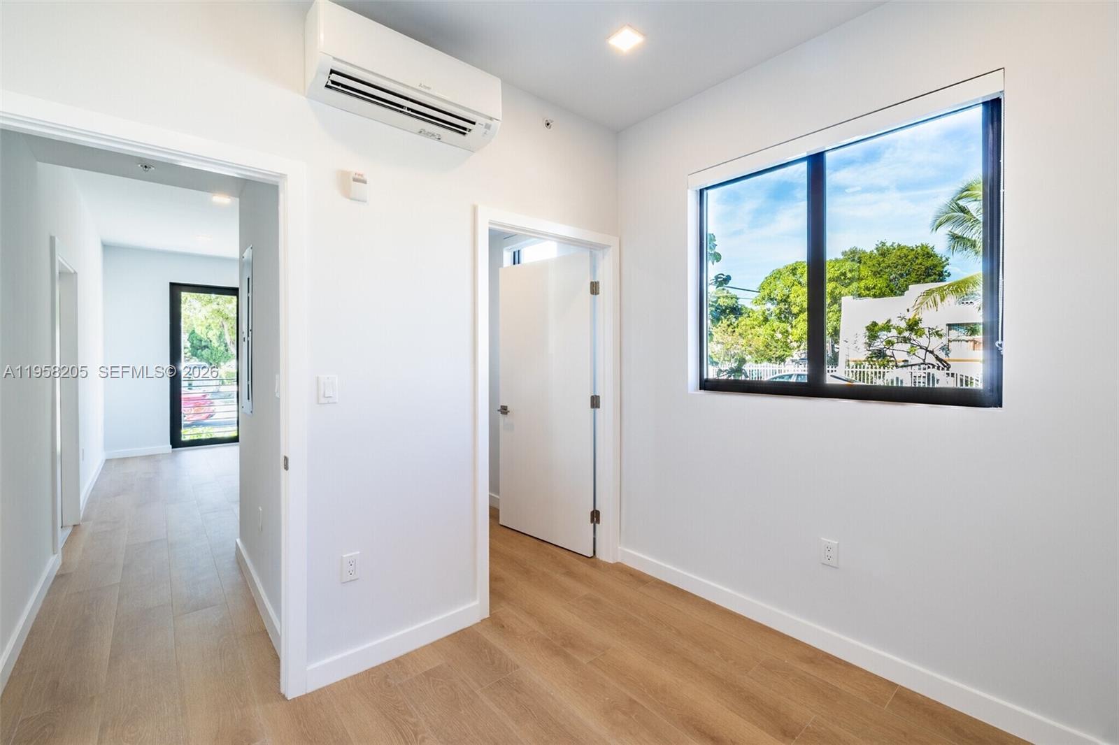 LAWRENCE ESTATES LAND COS - Residential Lease