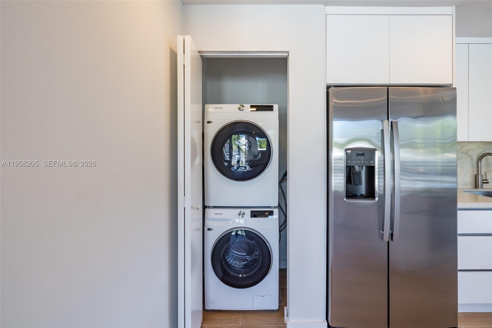 LAWRENCE ESTATES LAND COS - Residential Lease