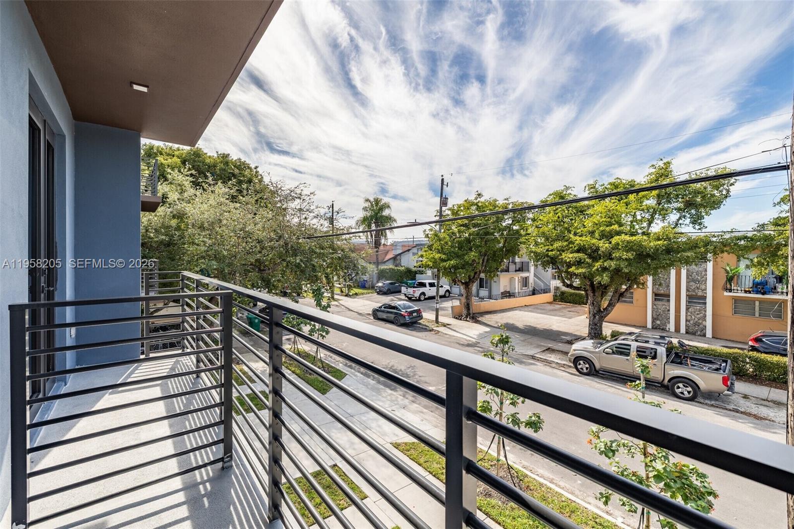 LAWRENCE ESTATES LAND COS - Residential Lease