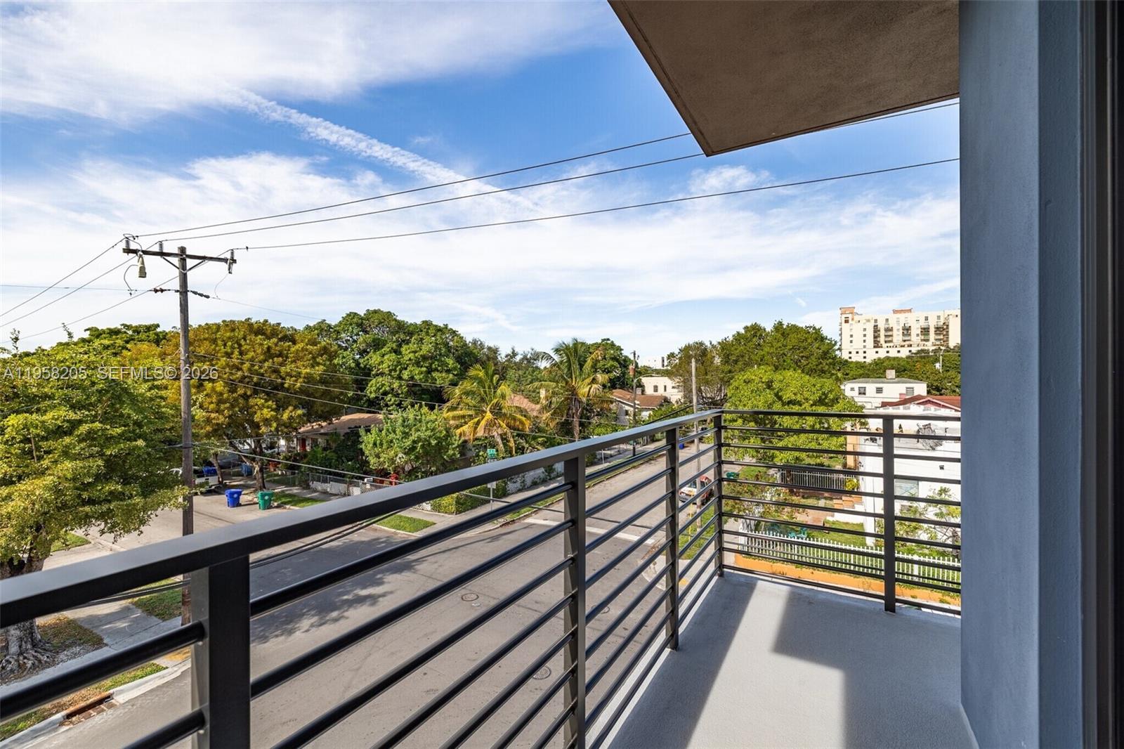 LAWRENCE ESTATES LAND COS - Residential Lease