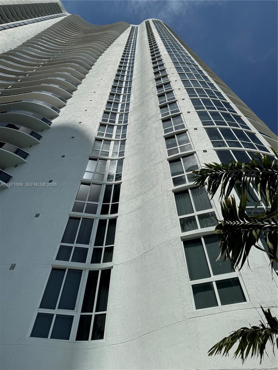 TDR TOWER II CONDO - Residential Lease
