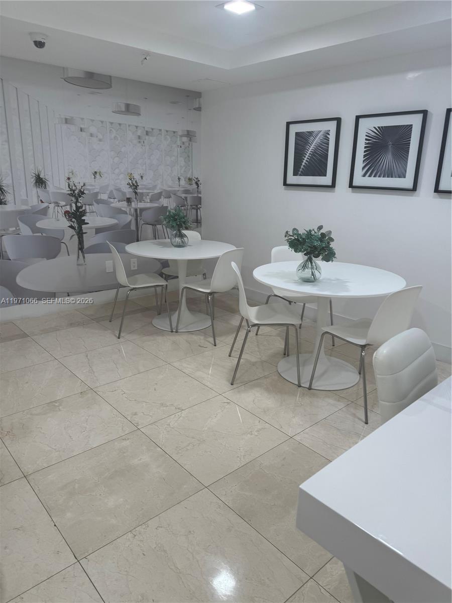 TDR TOWER II CONDO - Residential Lease