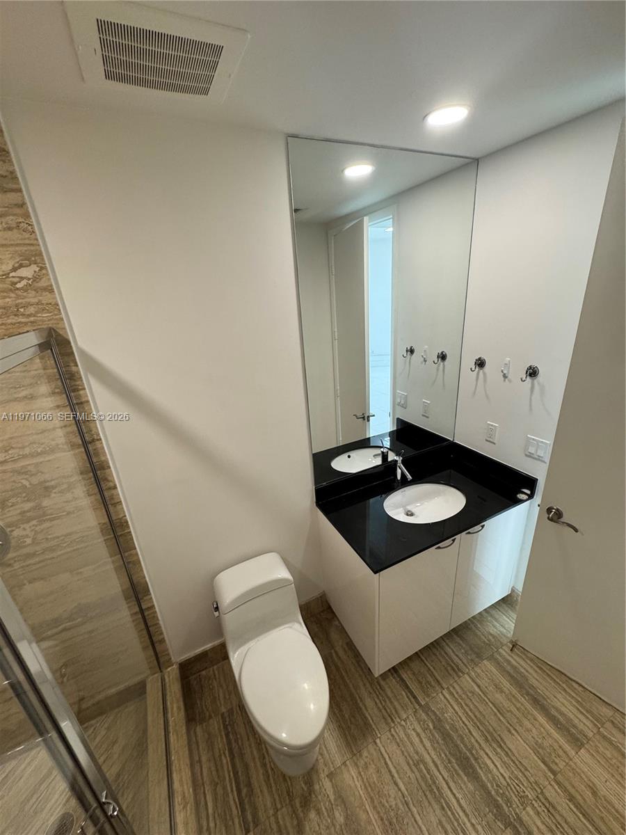 TDR TOWER II CONDO - Residential Lease