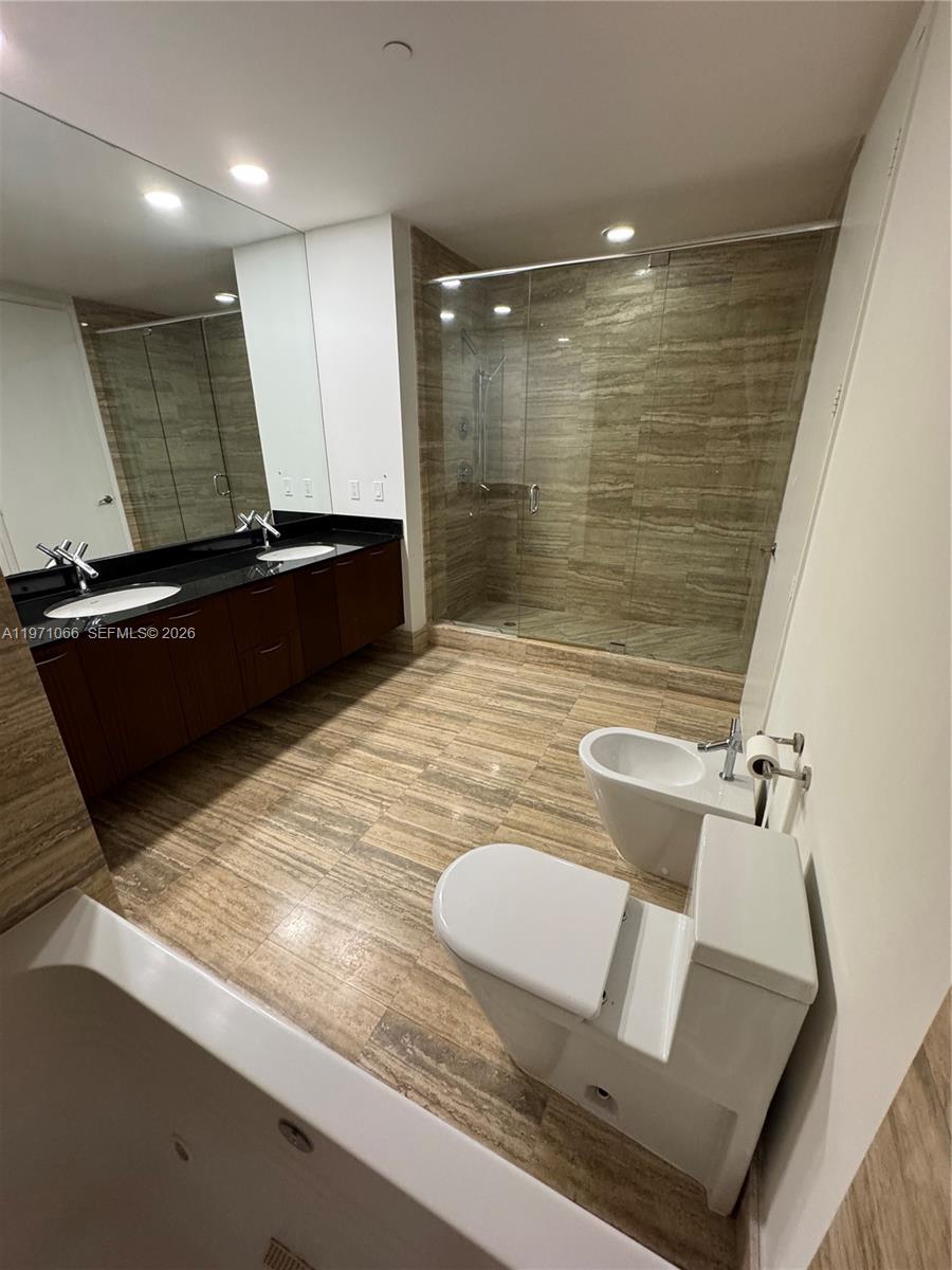 TDR TOWER II CONDO - Residential Lease