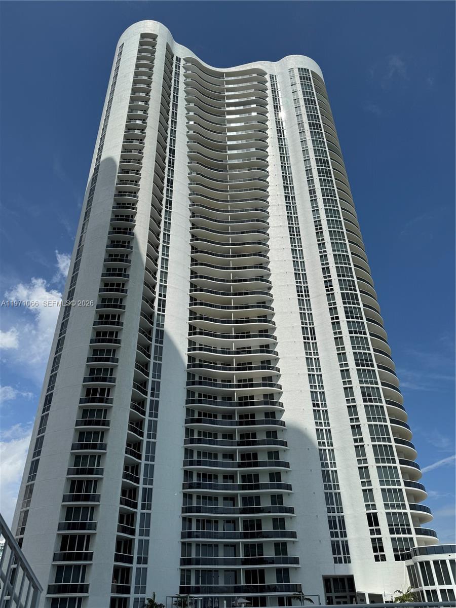 TDR TOWER II CONDO - Residential Lease