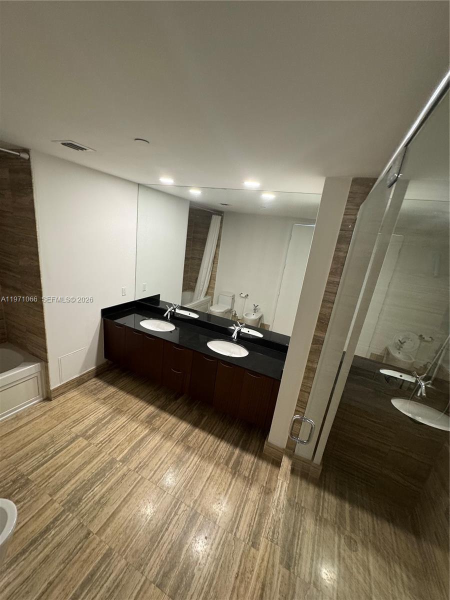 TDR TOWER II CONDO - Residential Lease