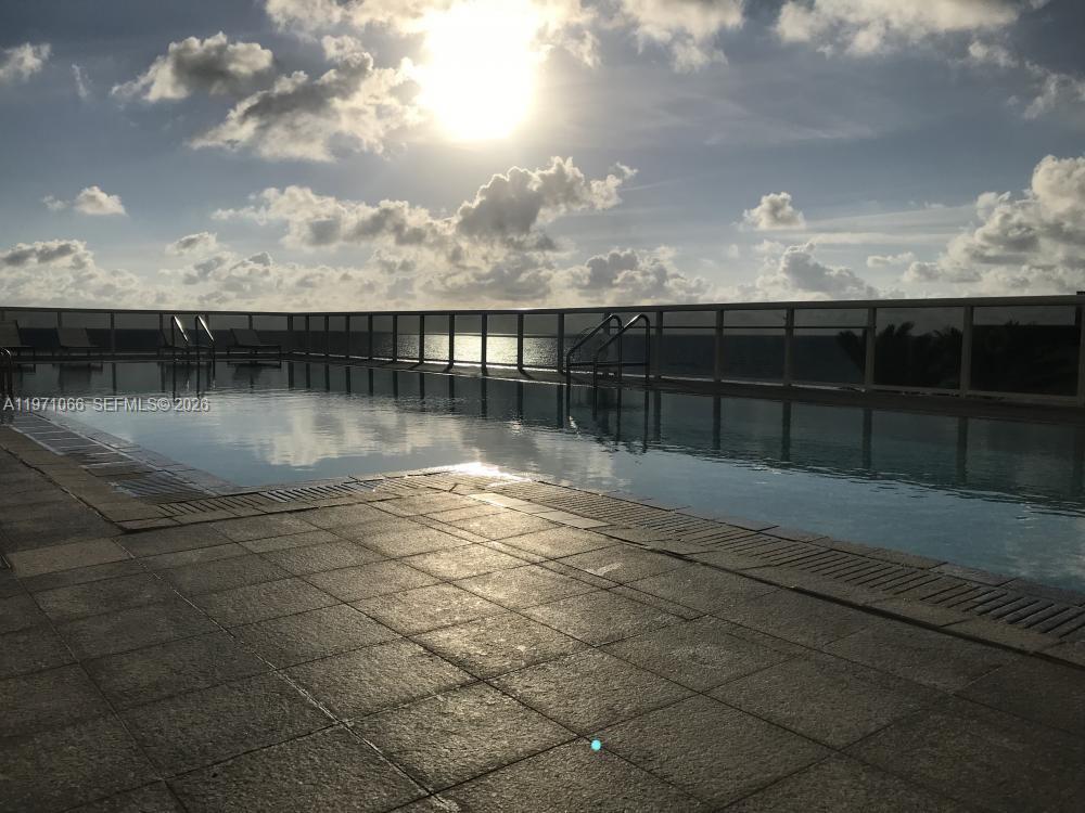 TDR TOWER II CONDO - Residential Lease