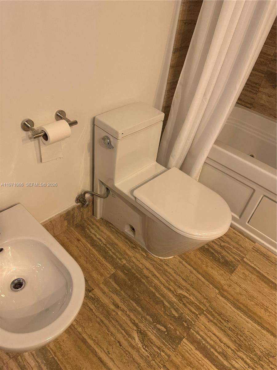 TDR TOWER II CONDO - Residential Lease