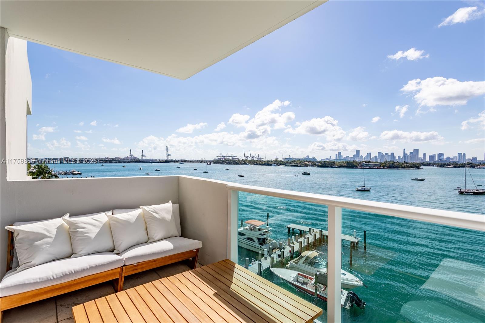 MIRADOR 1200 CONDO - Residential