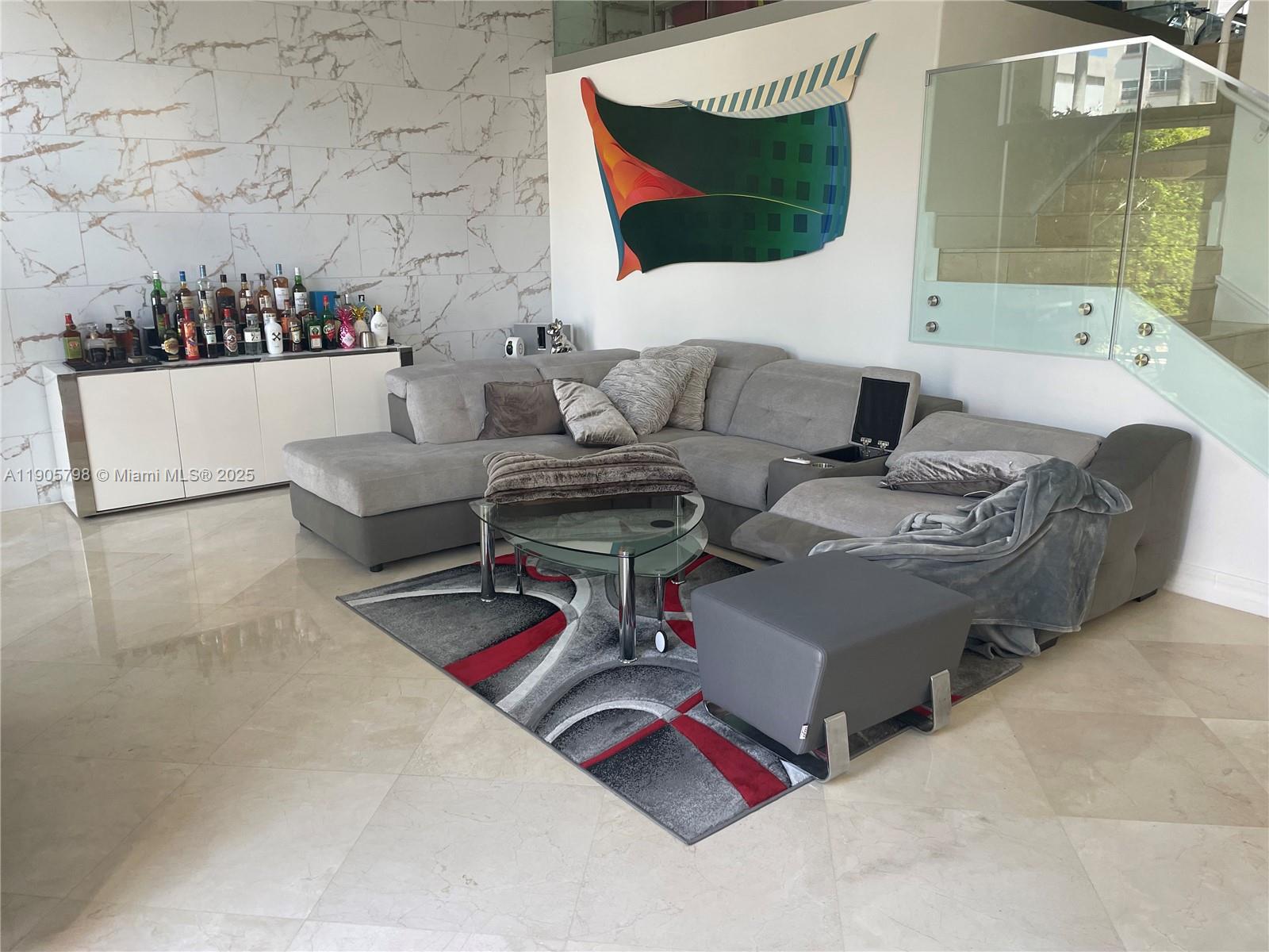 3915 NE 168th St 3915