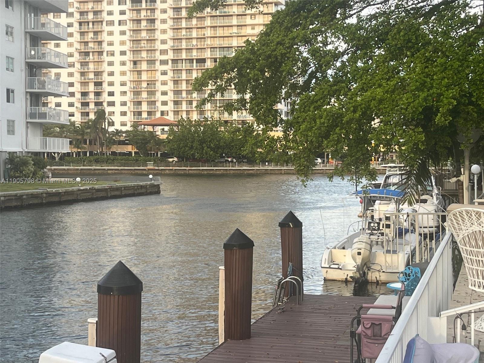 3915 NE 168th St 3915