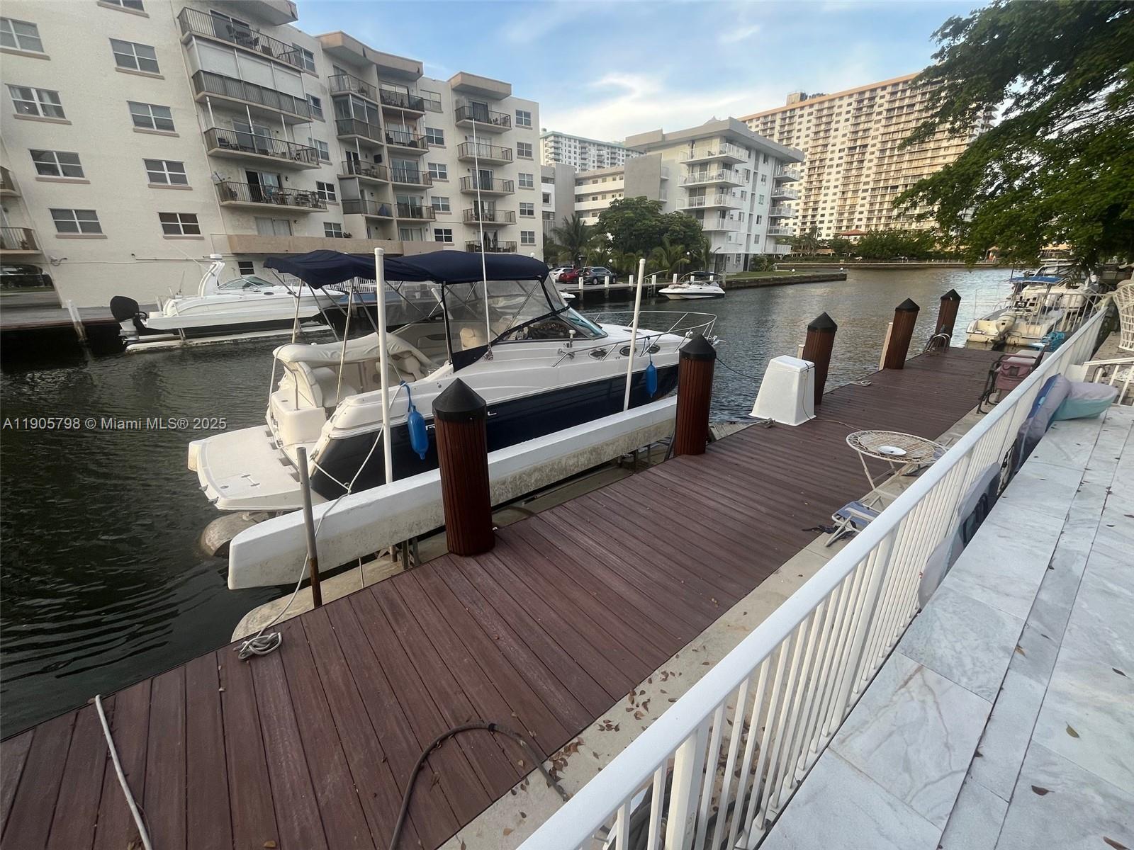 3915 NE 168th St 3915