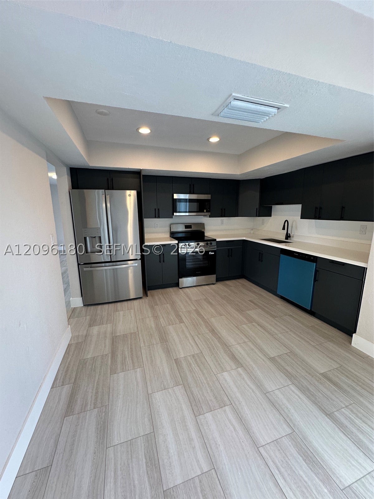 View photos, virtual tours, details... 3608 Island Dr