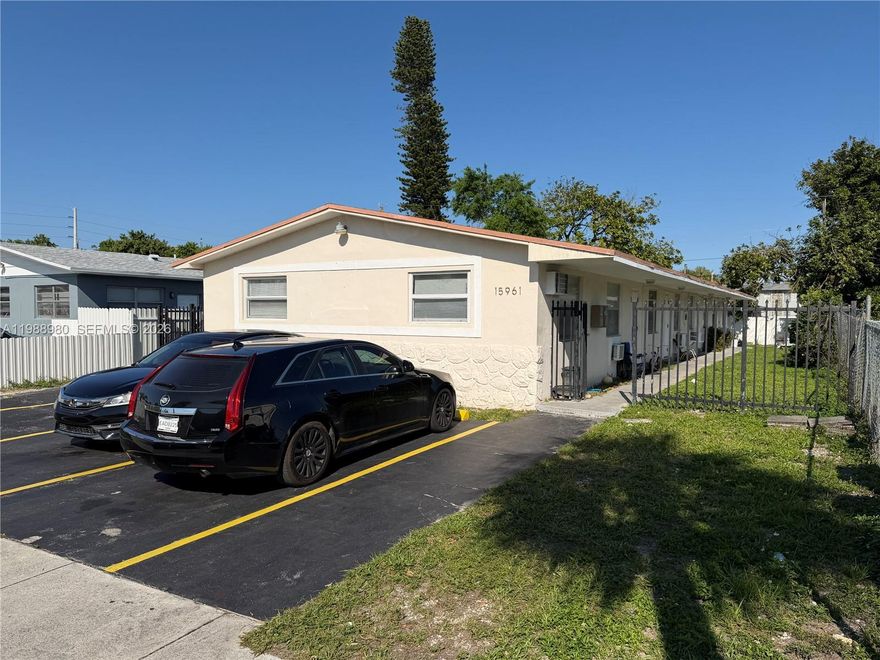 Location, location, location! Excellent fourplex located in the heart of North Miami Beach. 100% occupied—ideal for an investor. Certified by the City of Noth miami Beach in 2024 for 10 years.