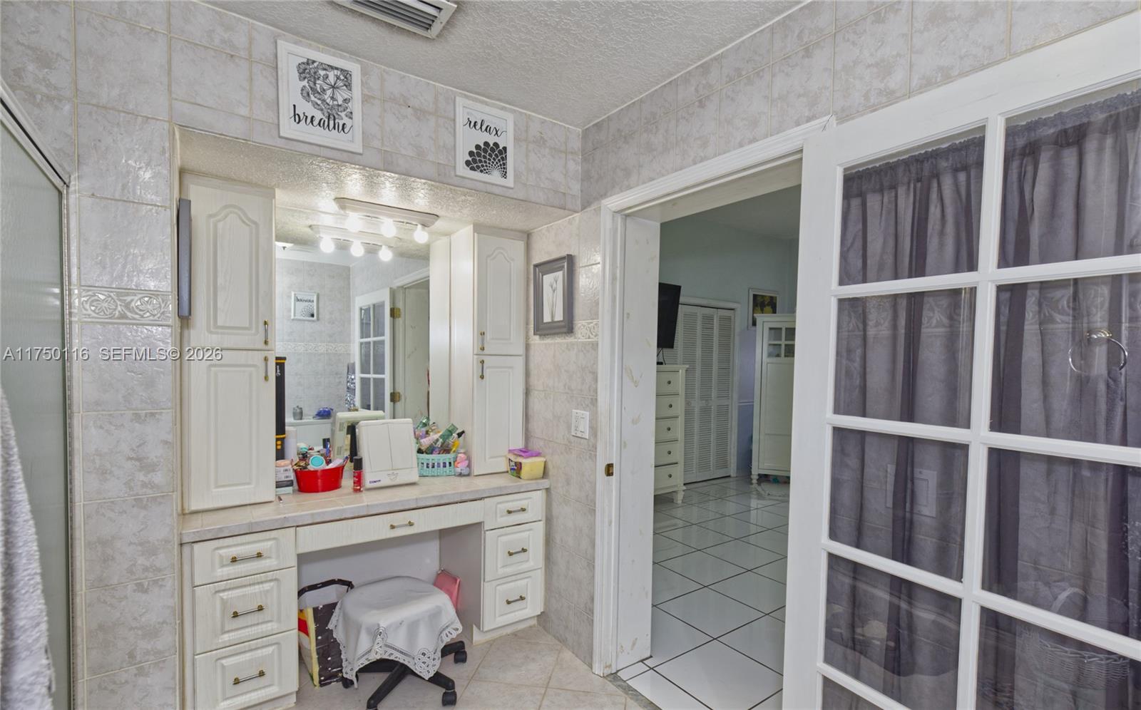 WESTWOOD LAKE 10TH ADDN - Residential