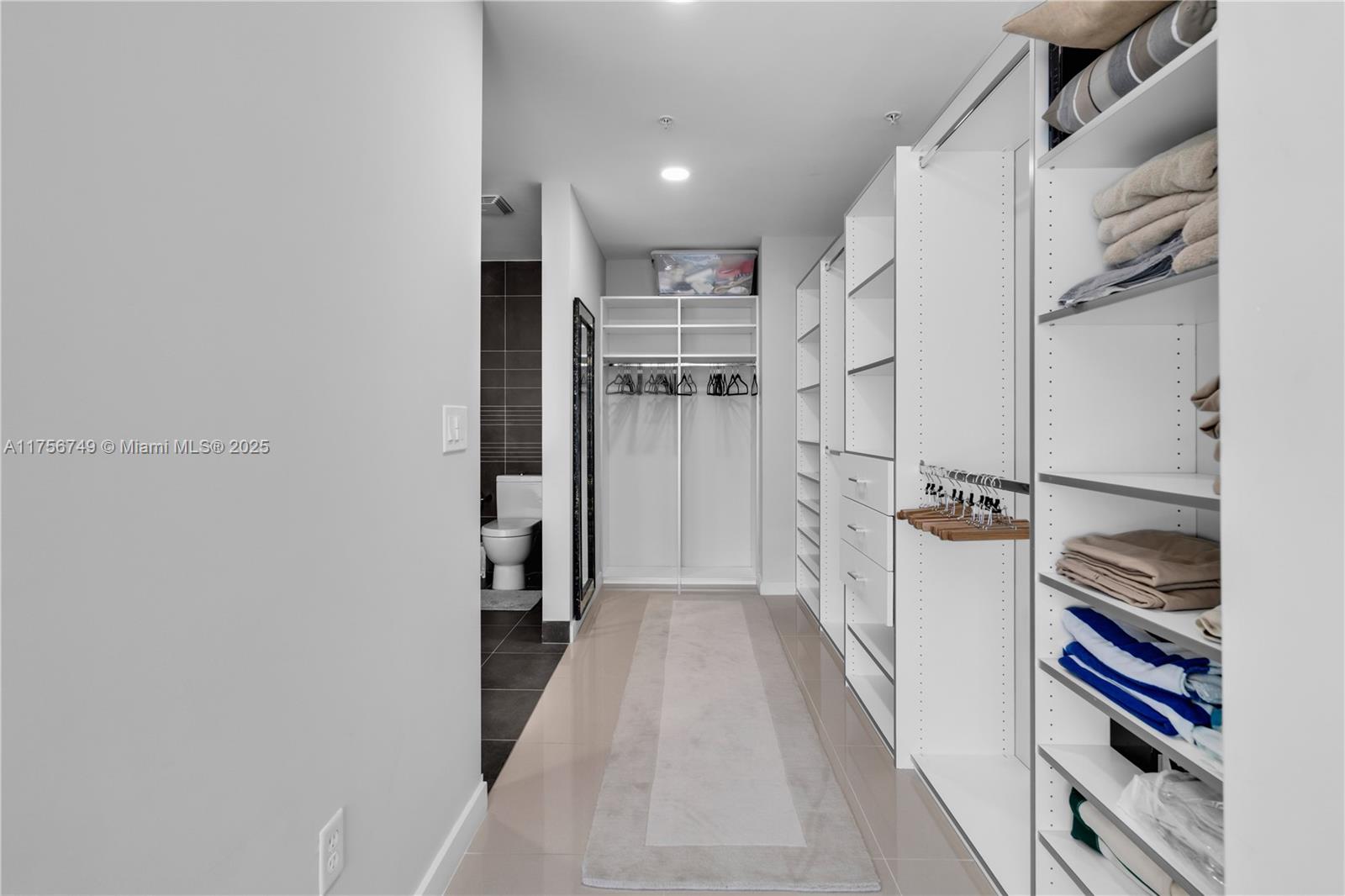 ARTEPARK SOUTH CONDO - Residential Lease