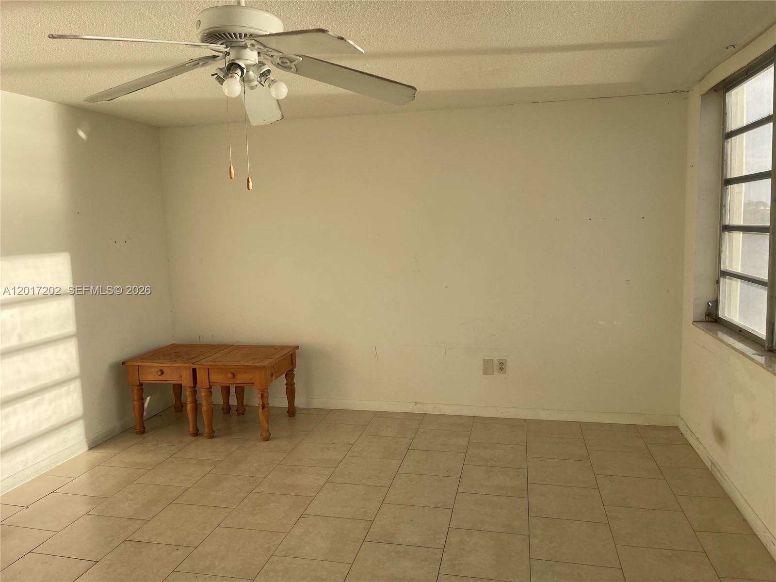 1660 NE 191st St 313-1