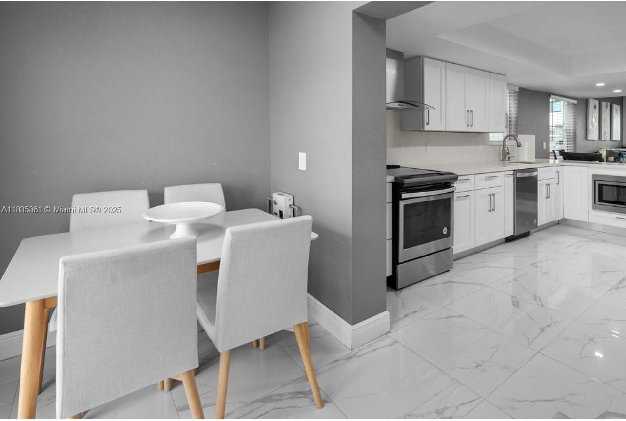 OASIS EN MANGO HILL CONDO - Residential