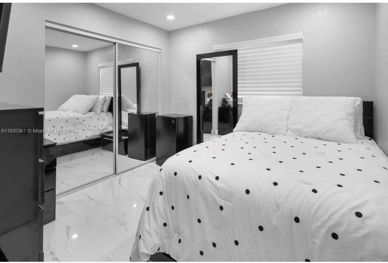 OASIS EN MANGO HILL CONDO - Residential