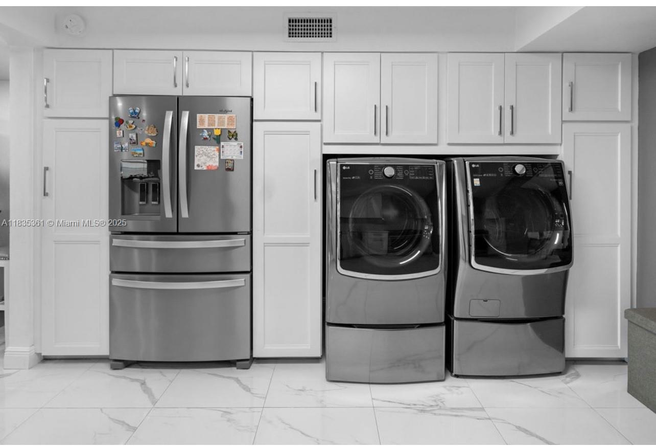 OASIS EN MANGO HILL CONDO - Residential