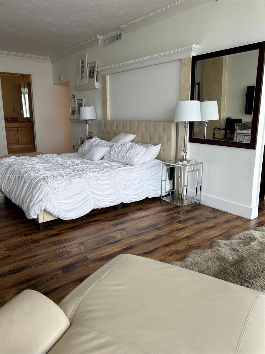 THE DECOPLAGE CONDO - Residential Lease