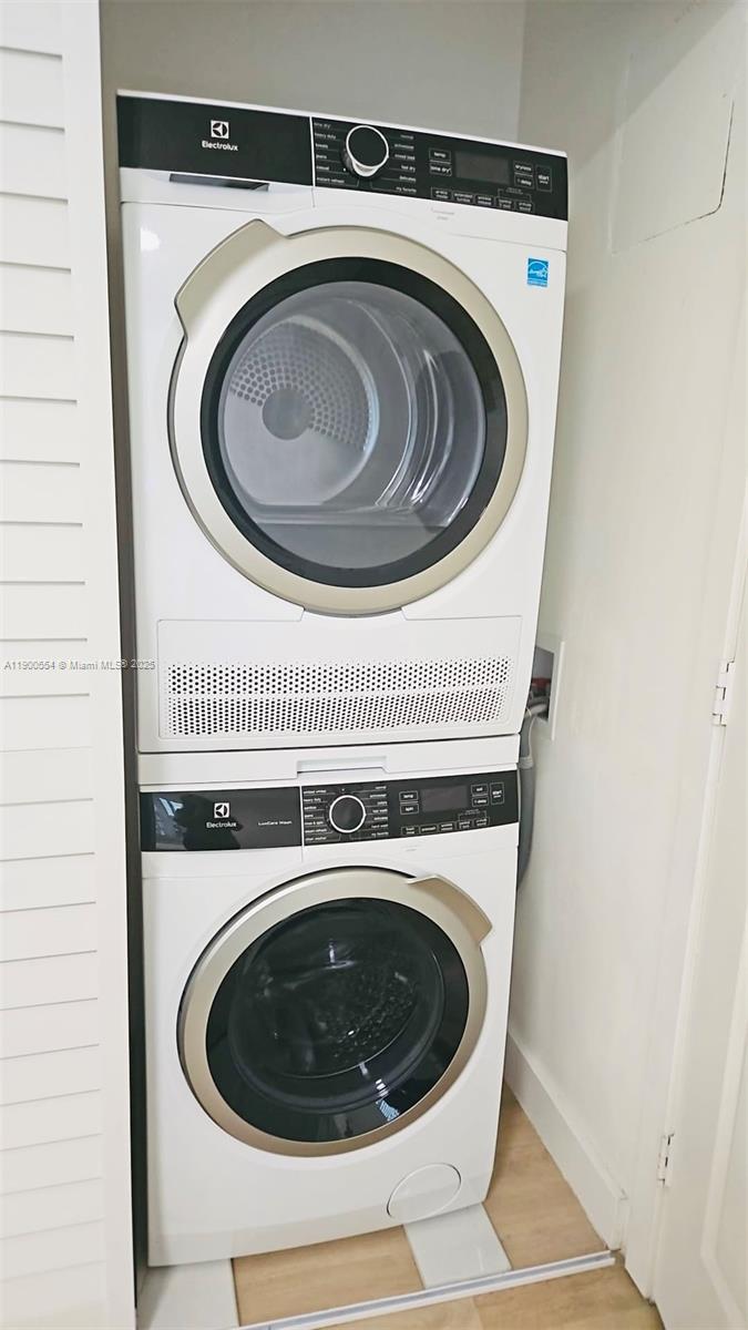 OHIO APARTMENT BLDG CONDO - Residential Lease