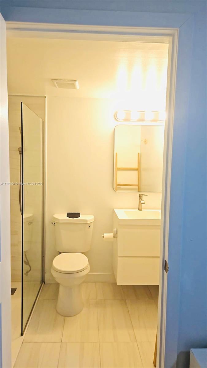 OHIO APARTMENT BLDG CONDO - Residential Lease