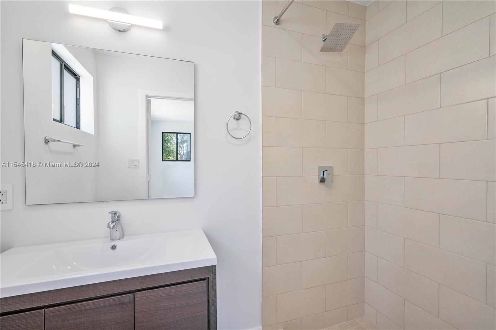 RUCKS PARK - Residential Lease