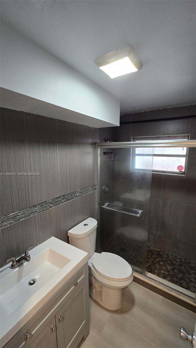 SUNRISE GOLF VLG SEC 24 - Residential Lease