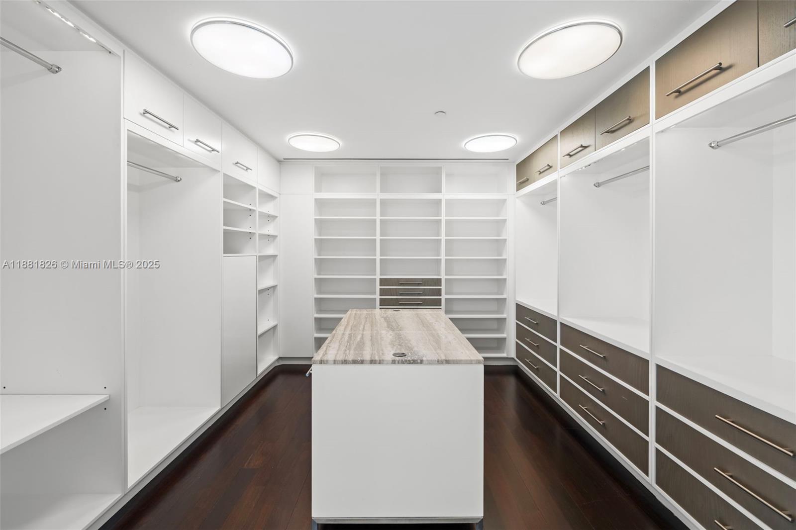 SANTA MARIA CONDO - Residential