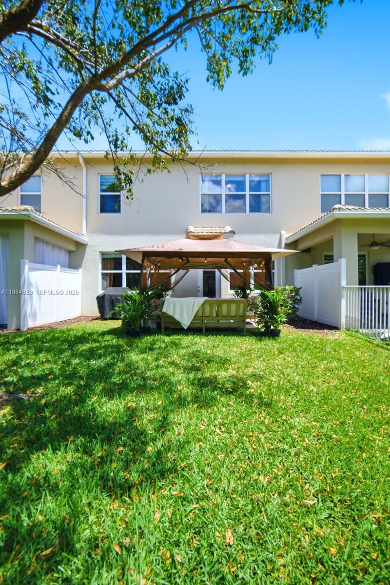 HILLCREST COUNTRY CLUB SO - Residential