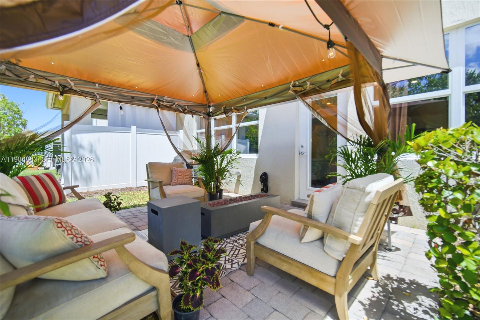 HILLCREST COUNTRY CLUB SO - Residential