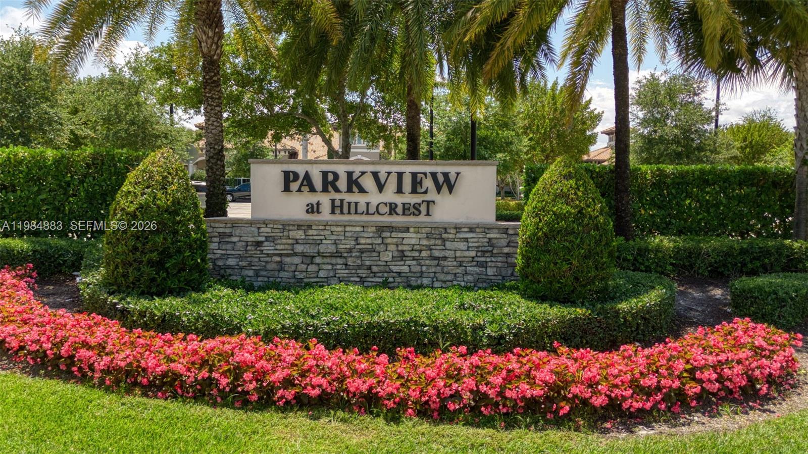 HILLCREST COUNTRY CLUB SO - Residential