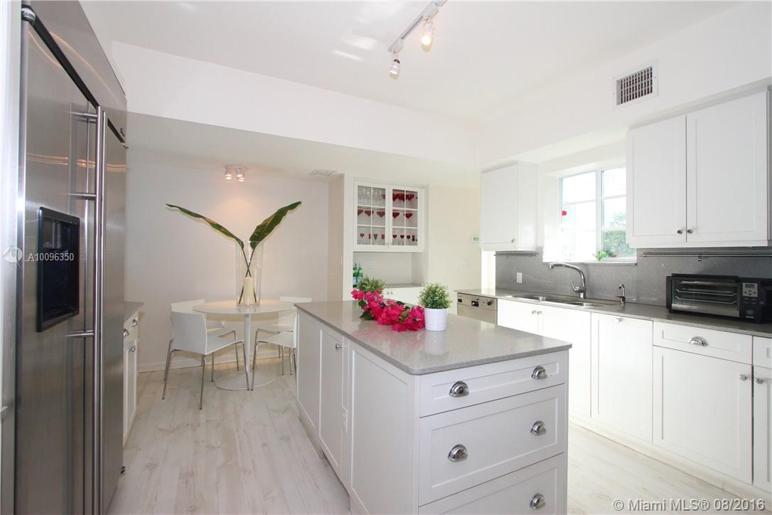 SUNSET ISLANDS-ISLAND NO - Residential