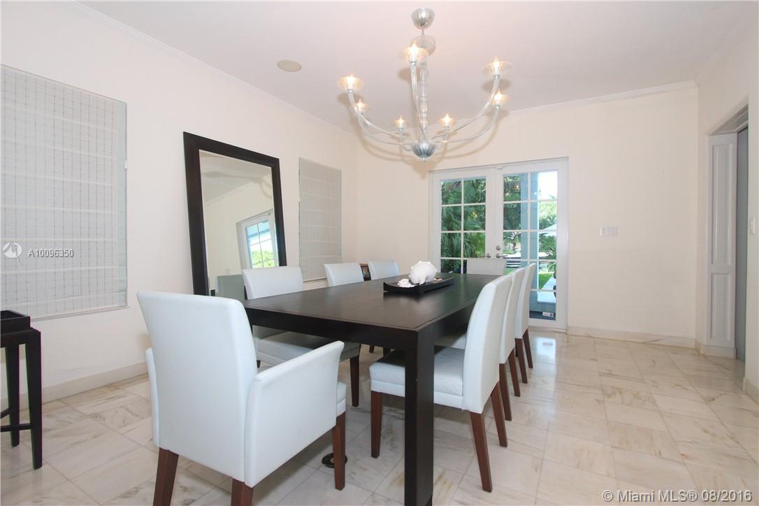 SUNSET ISLANDS-ISLAND NO - Residential