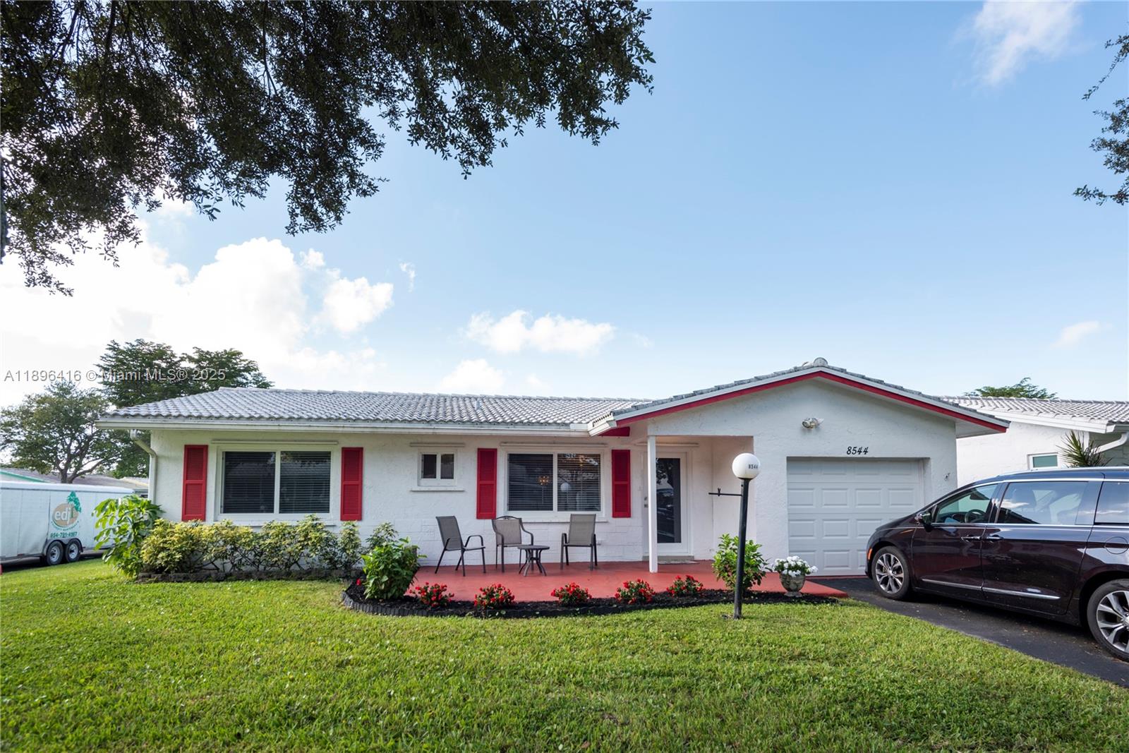LAUDERDALE WEST 2 SEC - Residential