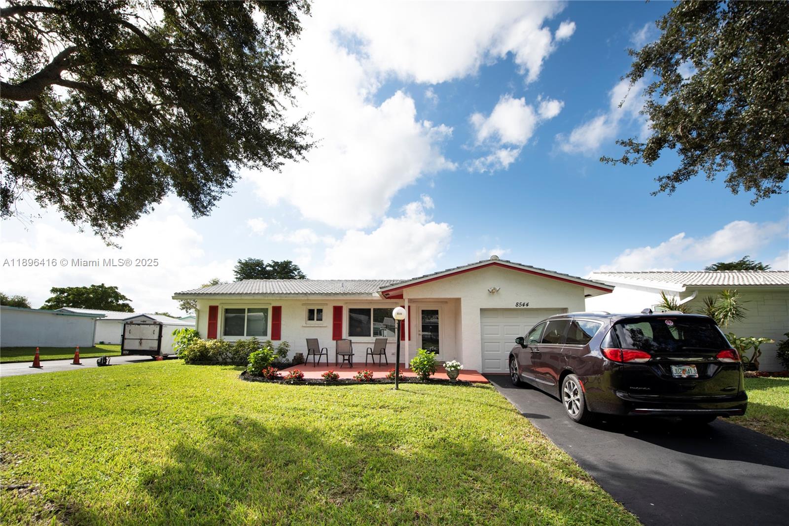 LAUDERDALE WEST 2 SEC - Residential