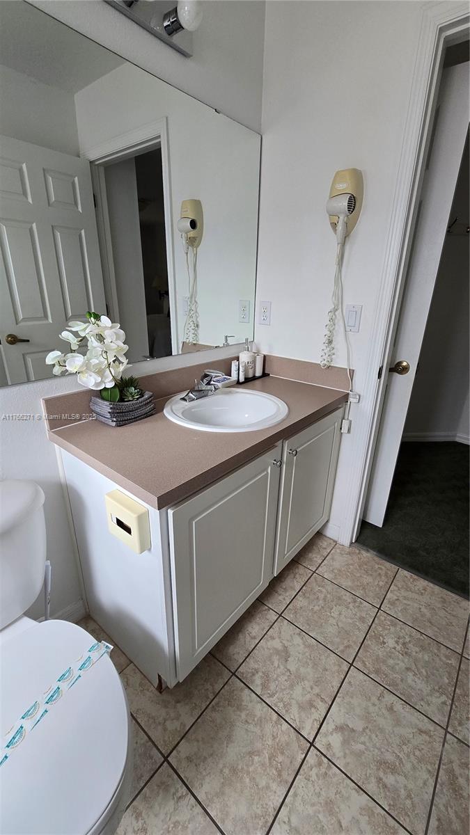 LAKE BERKLEY RESORT VILLAS - Residential