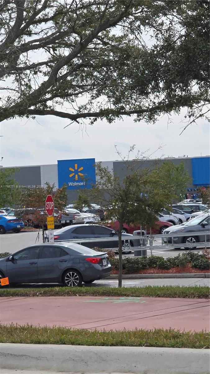 LAKE BERKLEY RESORT VILLAS - Residential