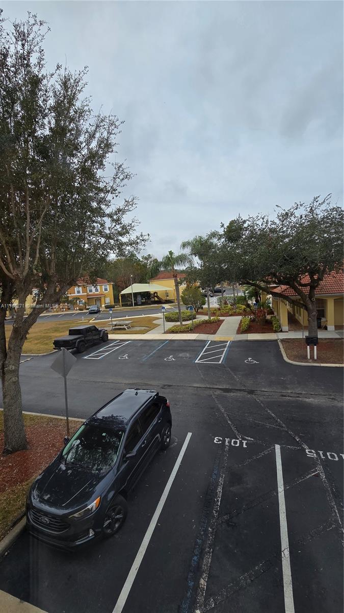 LAKE BERKLEY RESORT VILLAS - Residential