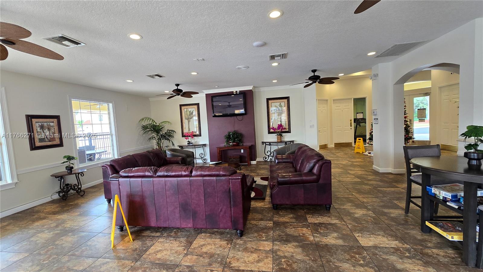 LAKE BERKLEY RESORT VILLAS - Residential