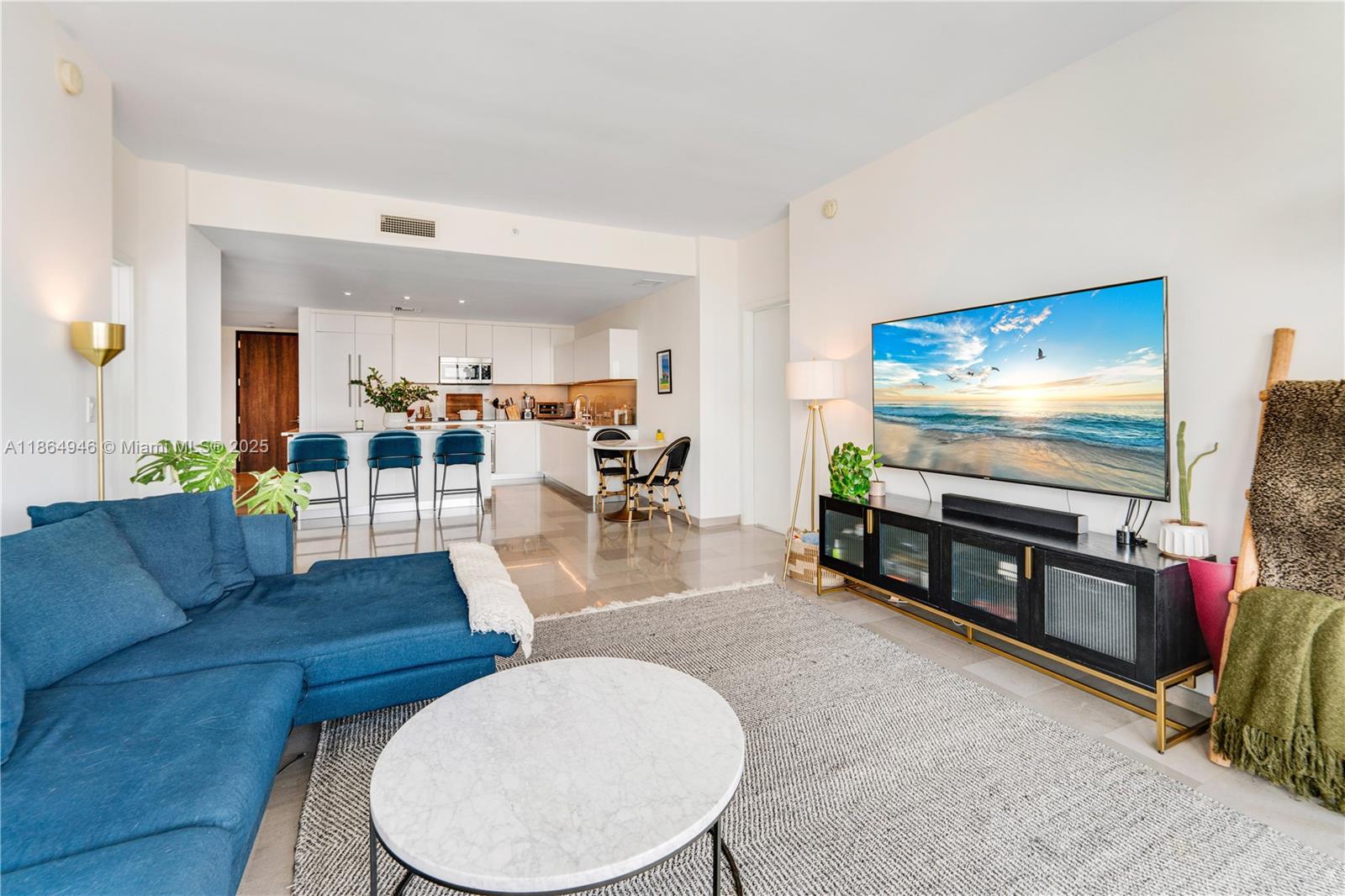 RISE CONDO - Residential