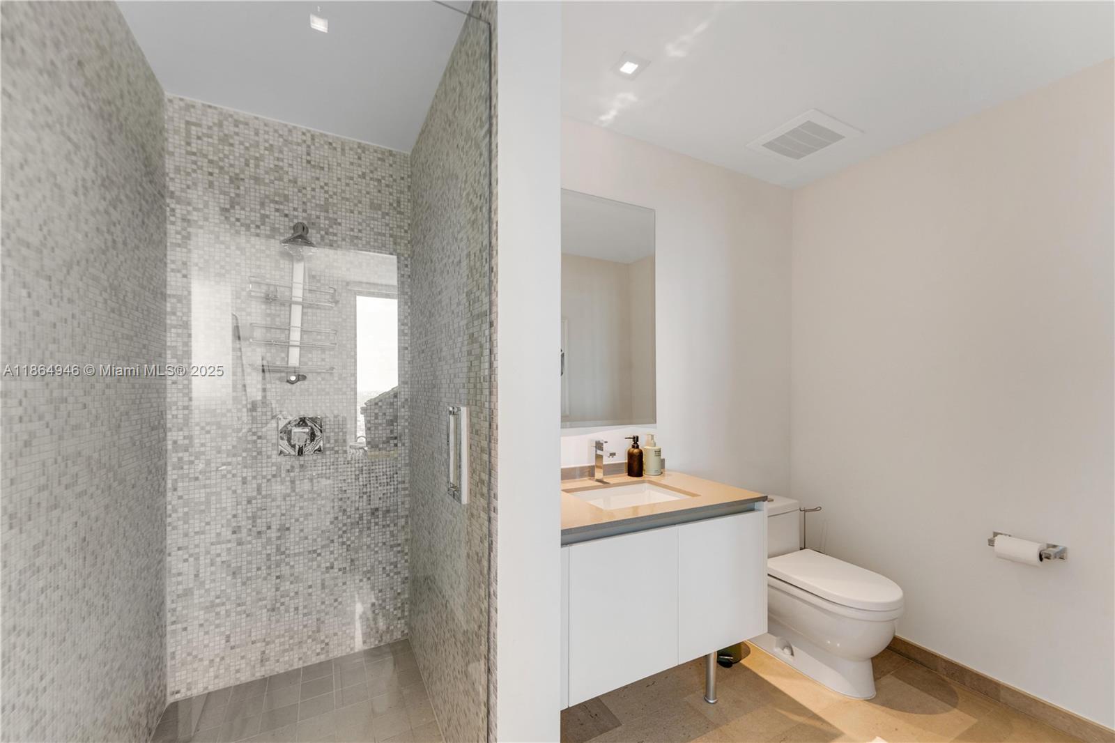 RISE CONDO - Residential