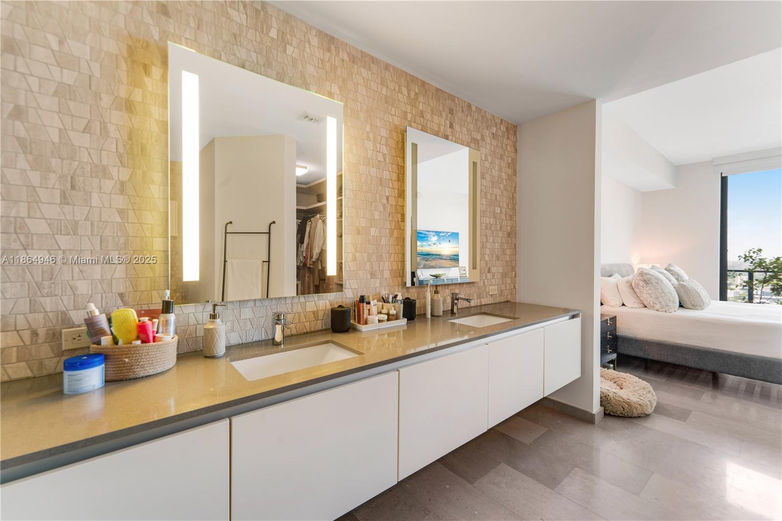 RISE CONDO - Residential